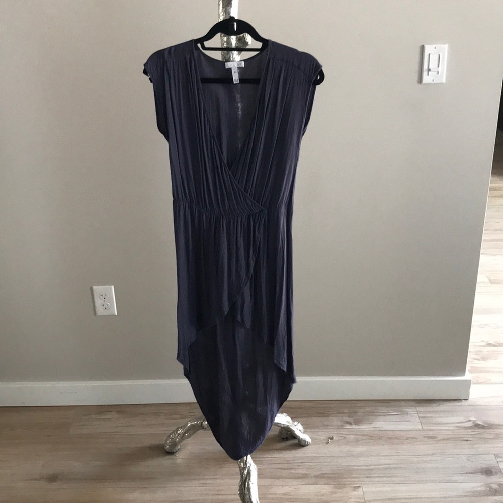 Leith Deep V High-low Top